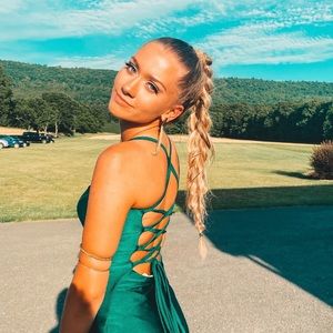 Meet your Posher, Emma